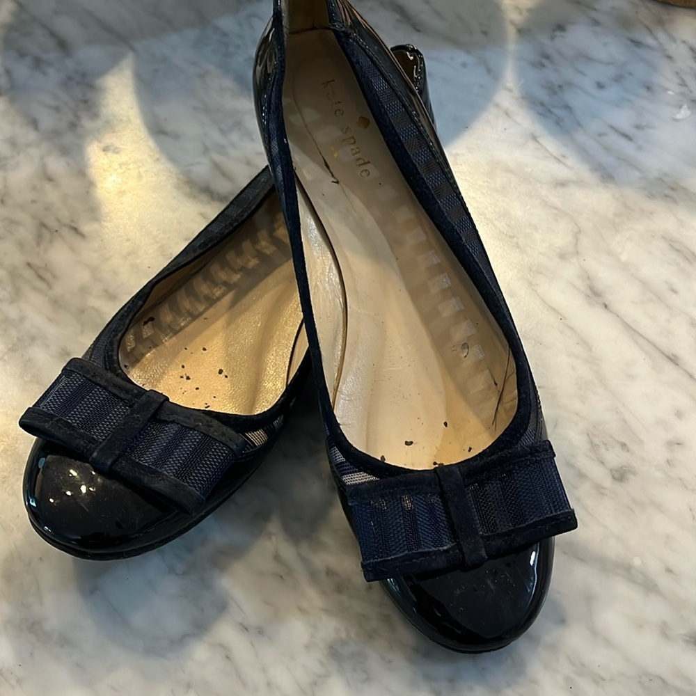 Kate spade navy patent leather ballet flat with bow